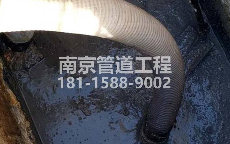 213清荷北园抽粪